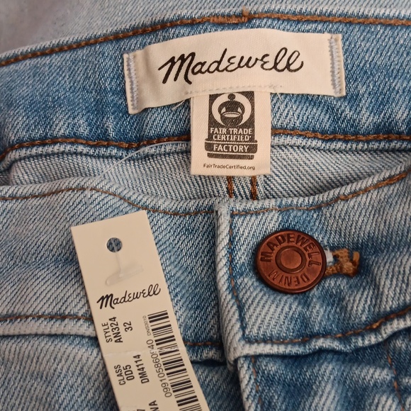 Madewell Mid-Rise Classic Straight Jeans in Wellingford Wash Size 32 NWT - Picture 2 of 8